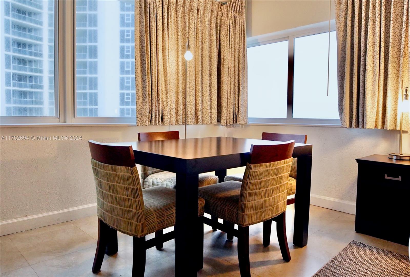 19201 Collins Ave 726