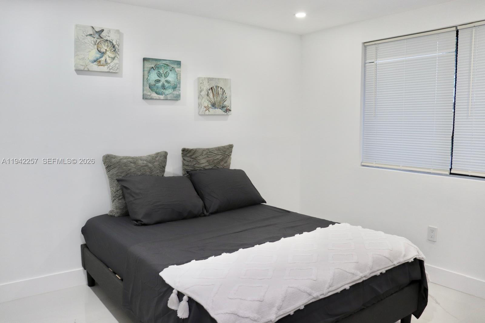 REPLAT OF PORTIONS OF RIC - Residential Lease