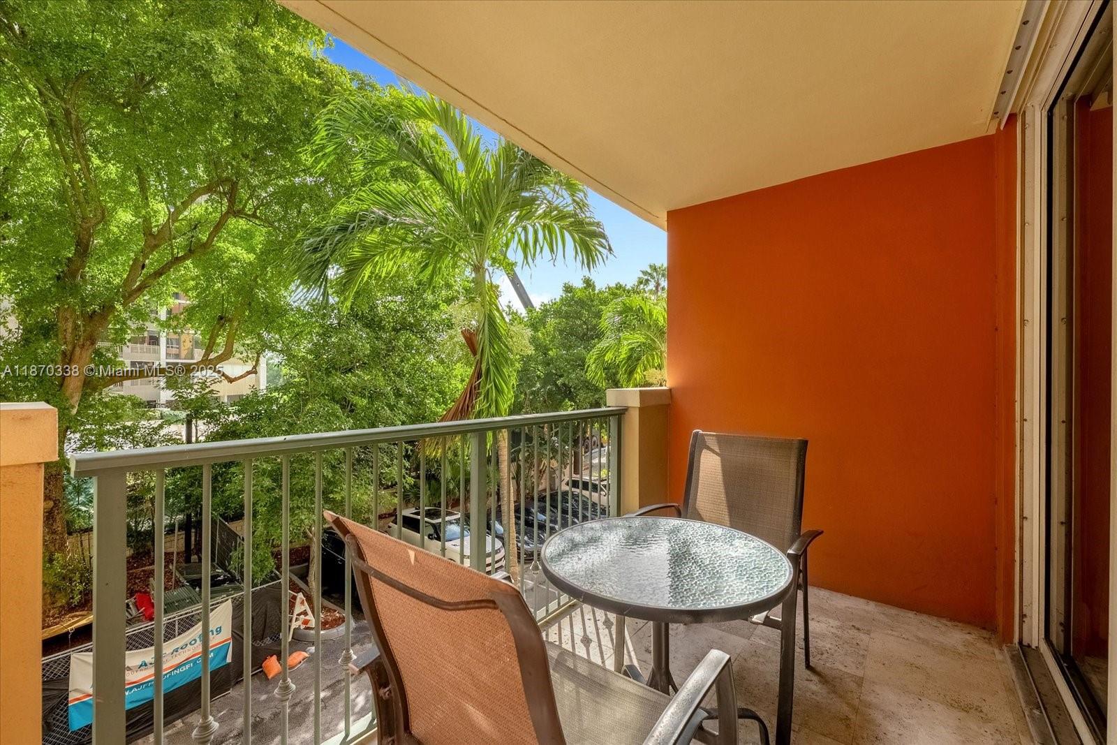 THE MUTINY CONDO - Residential