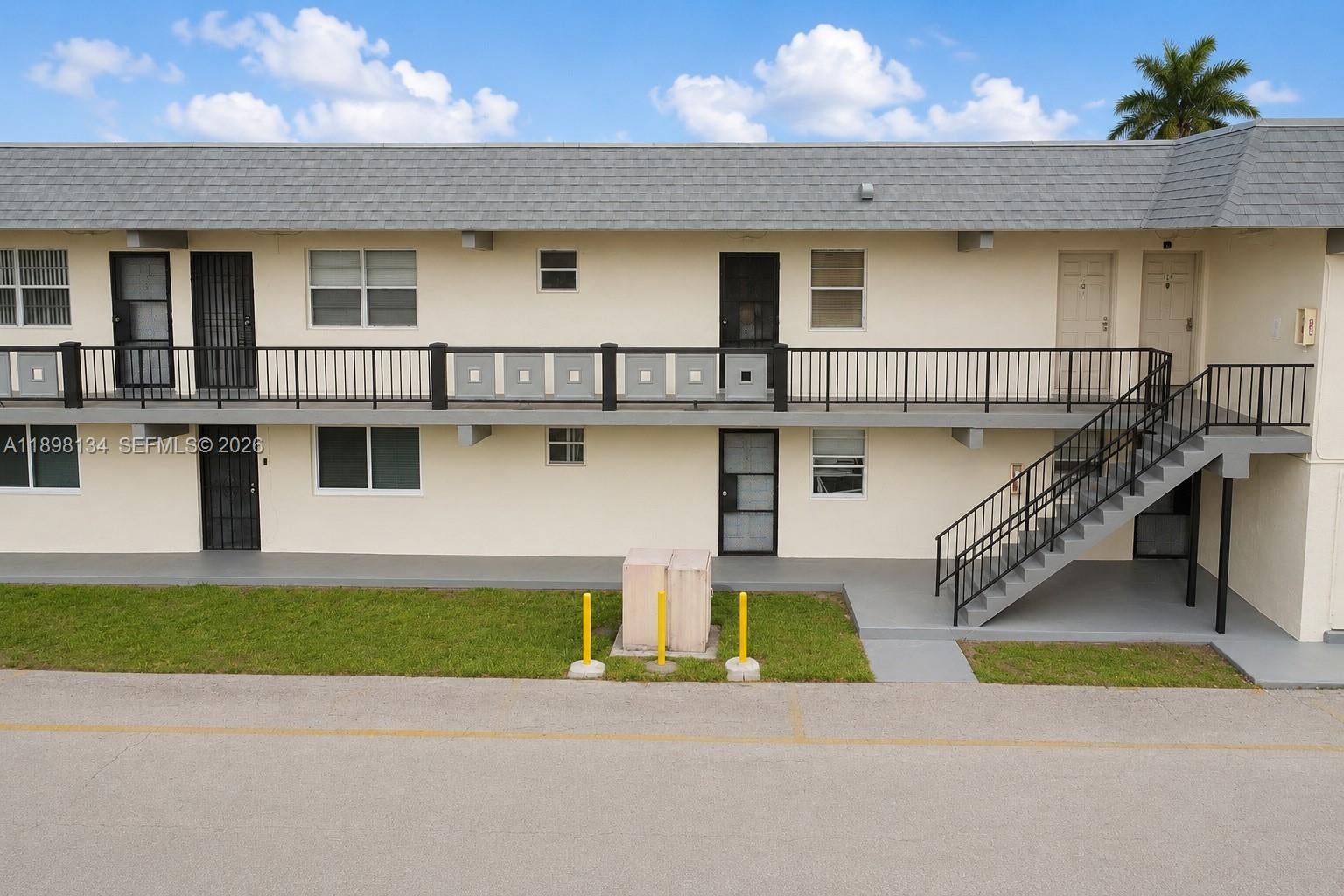 301 NW 177th St