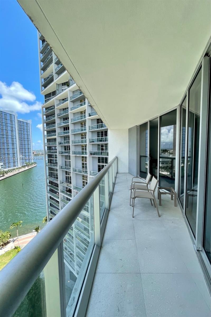 475 Brickell Avenue 1614