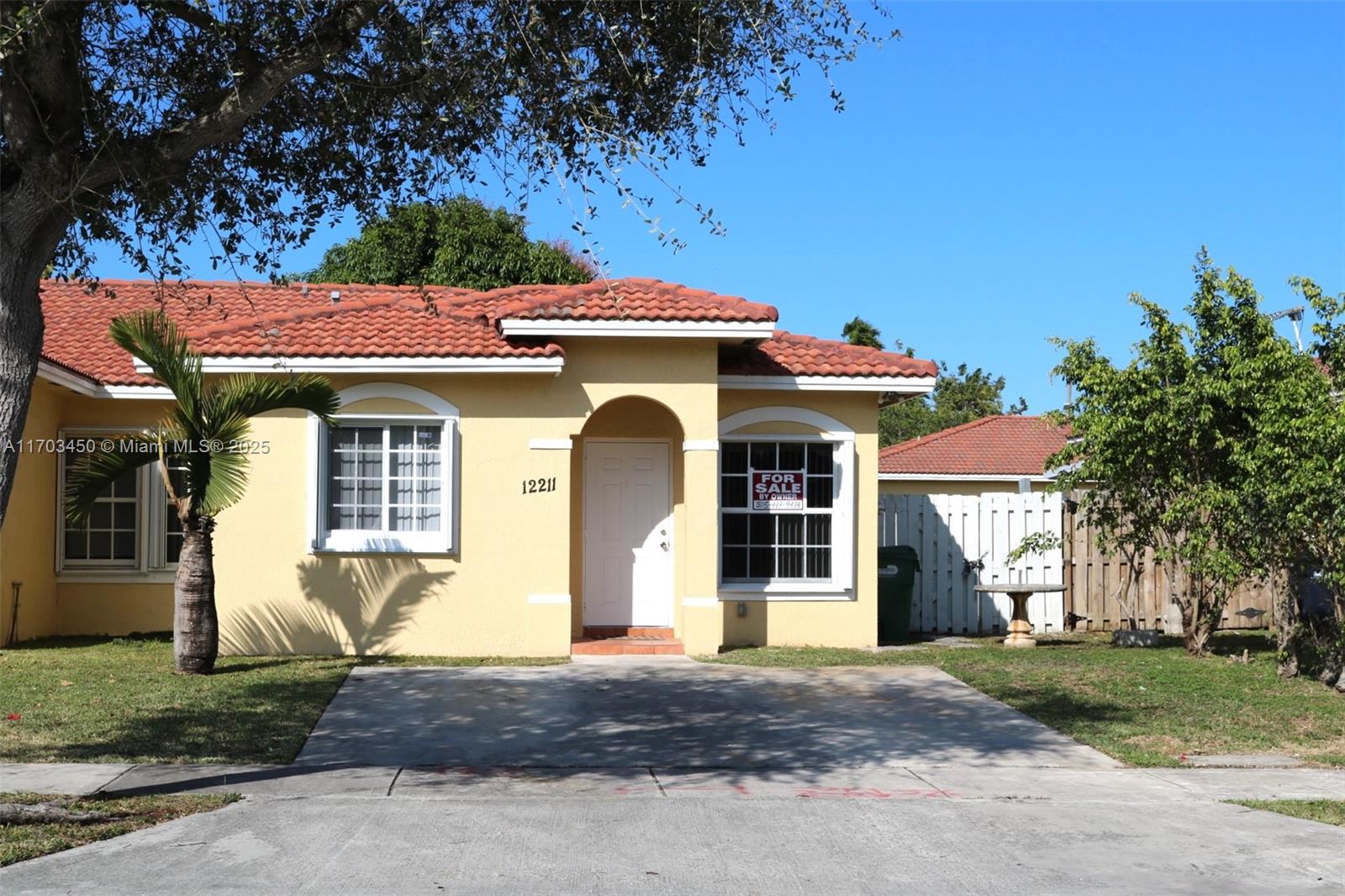PERFECT OPPORTUNITY TO OWN THIS CHARMING TOWNHOUSE! WITH 3/2. Independent entrance, This property feels like a single family home with 3 bedrooms, 2 baths with laminate and tile flooring throughout and an oversized extended deck in the backyard with a new pergola, all fence for families relax. Spacious and has lots of light with like new appliances, laundry available inside. Community is well located in southern Miami-Dade near US1, shopping, dining, parks and major thoroughfares. Low HOA fees of $190 per month and investors welcome as property may be rented right away!. Don't wont last.