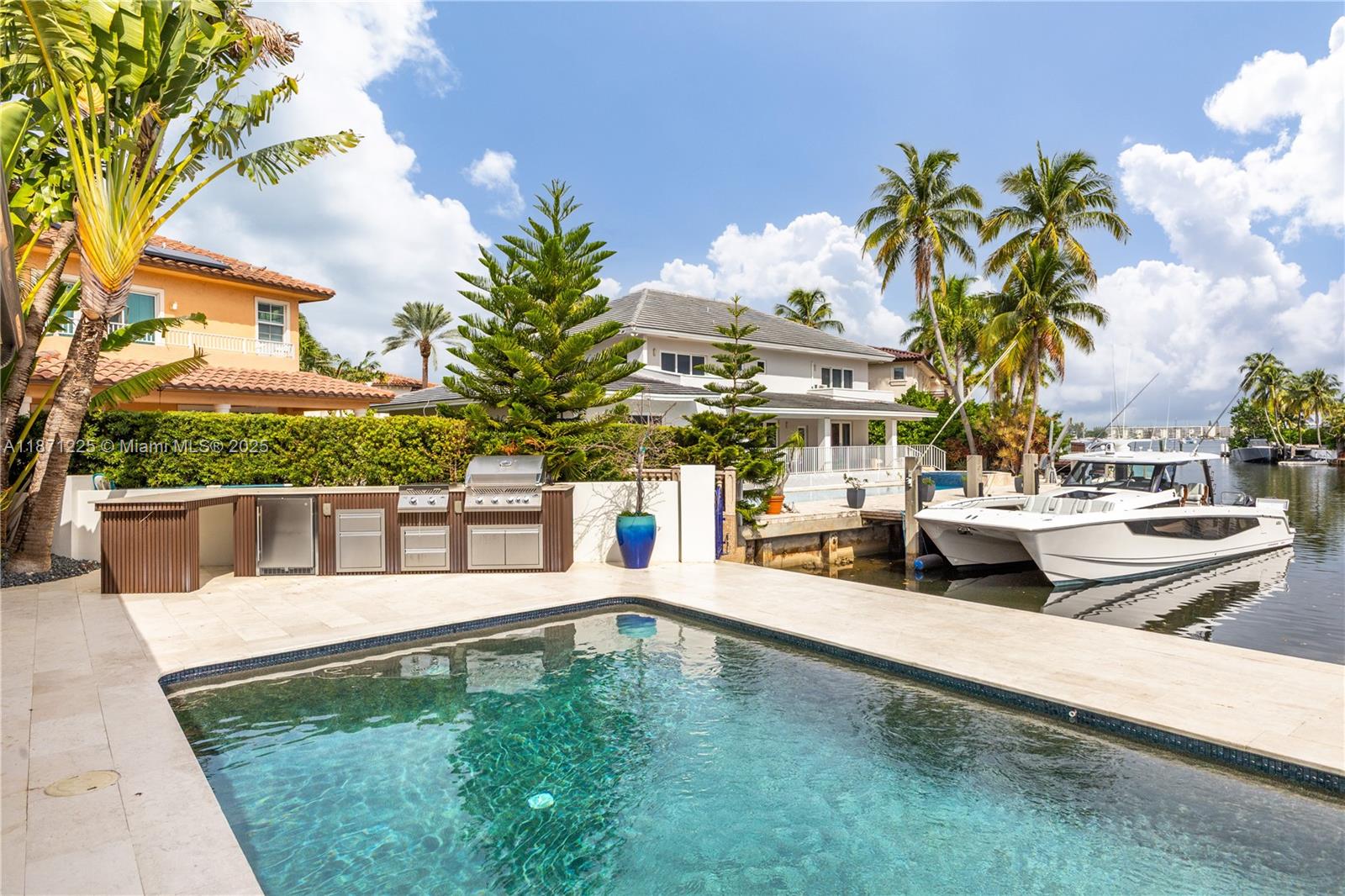 EASTERN SHORES - Residential