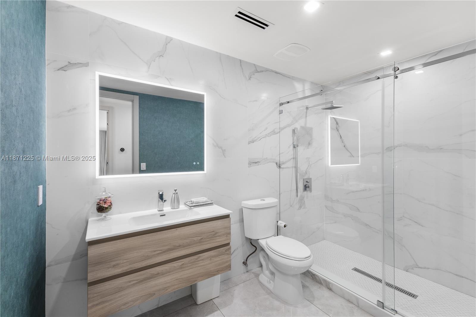 EASTERN SHORES - Residential