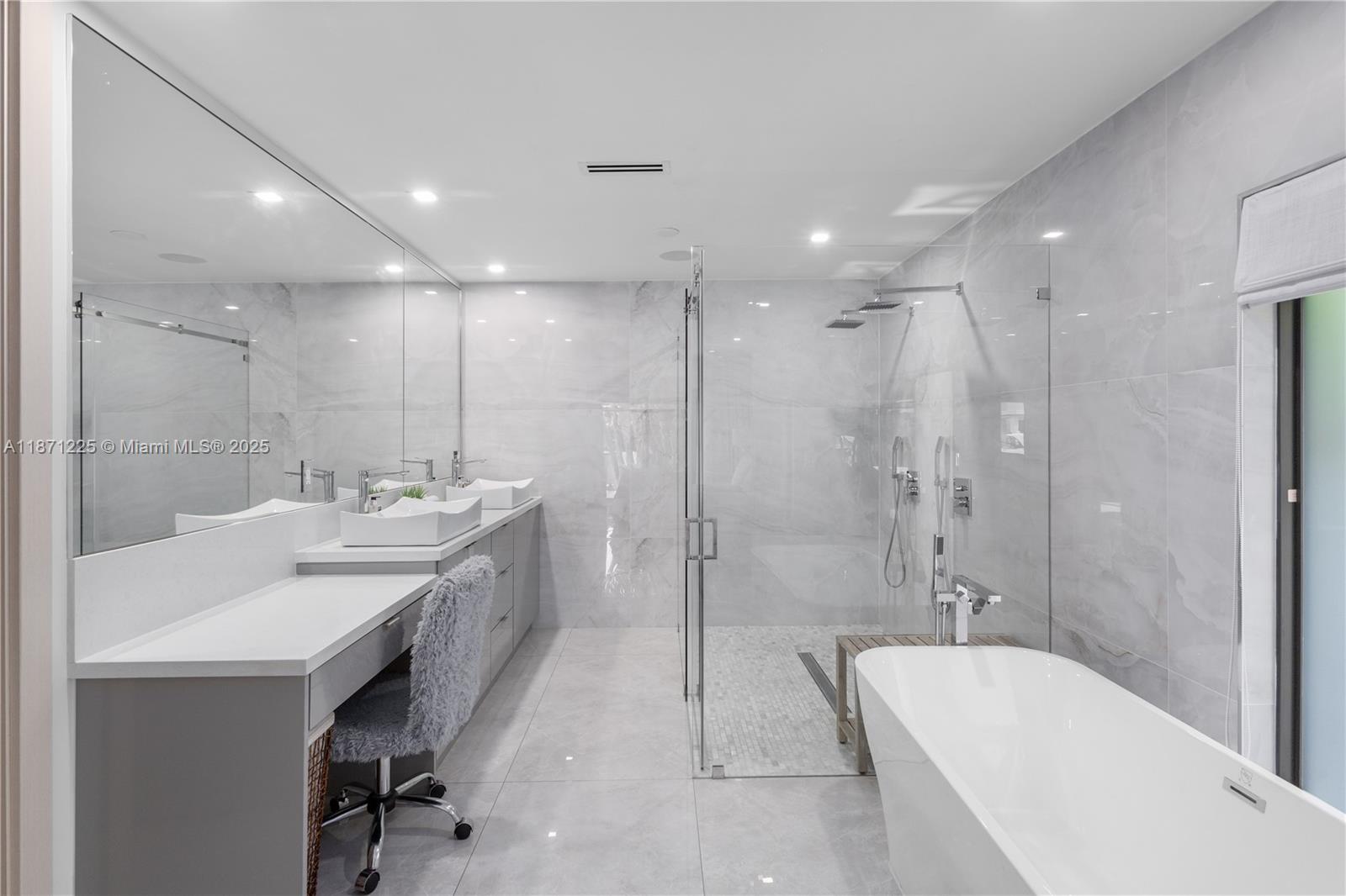 EASTERN SHORES - Residential