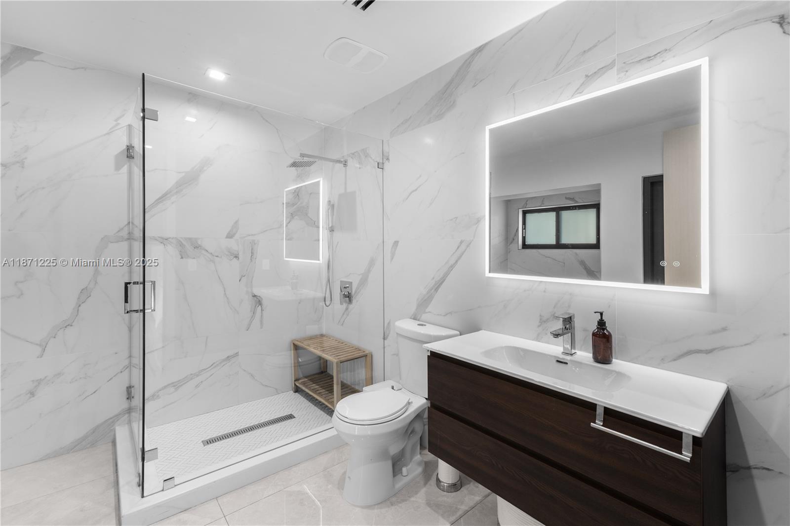 EASTERN SHORES - Residential