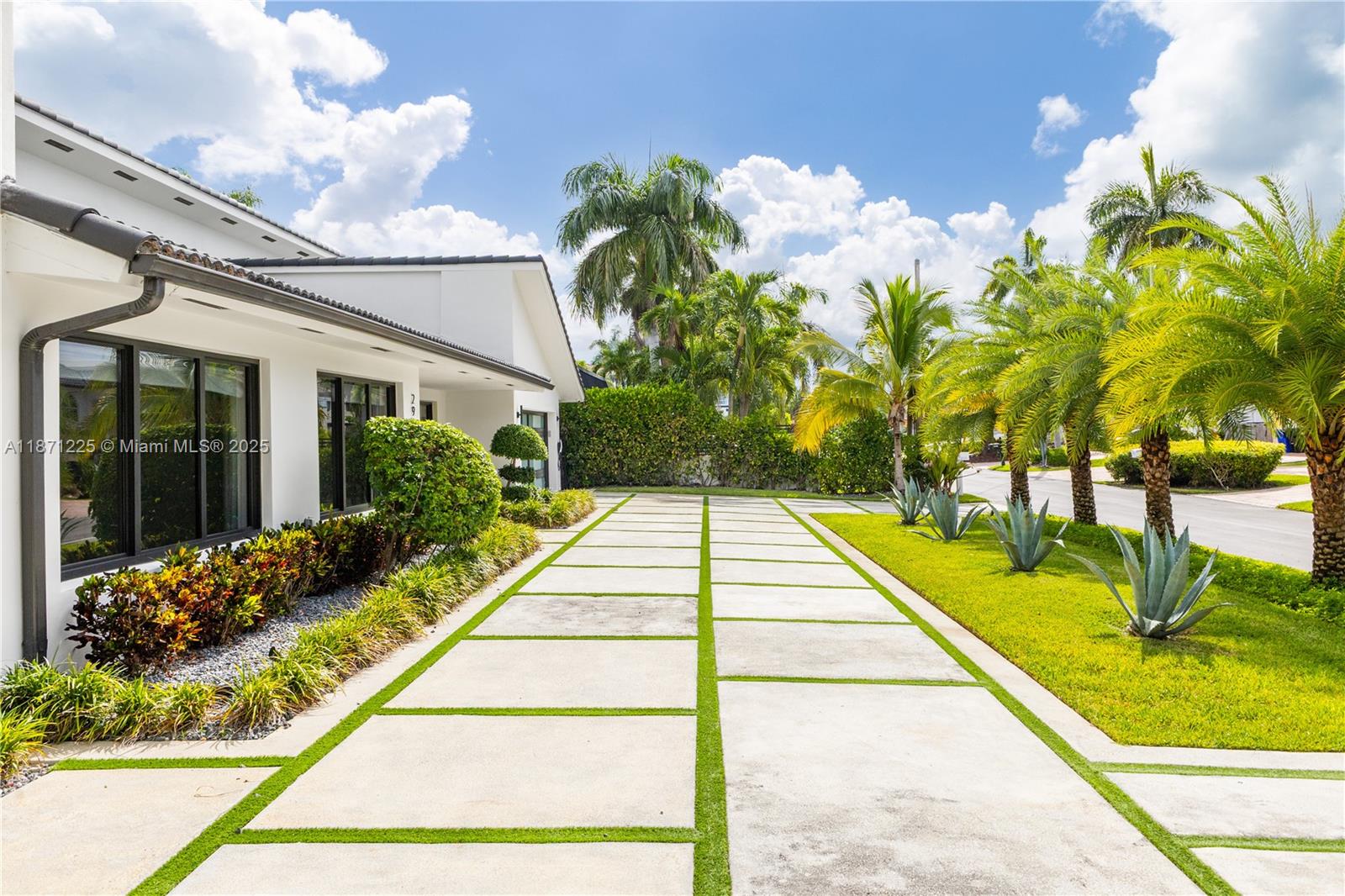 EASTERN SHORES - Residential