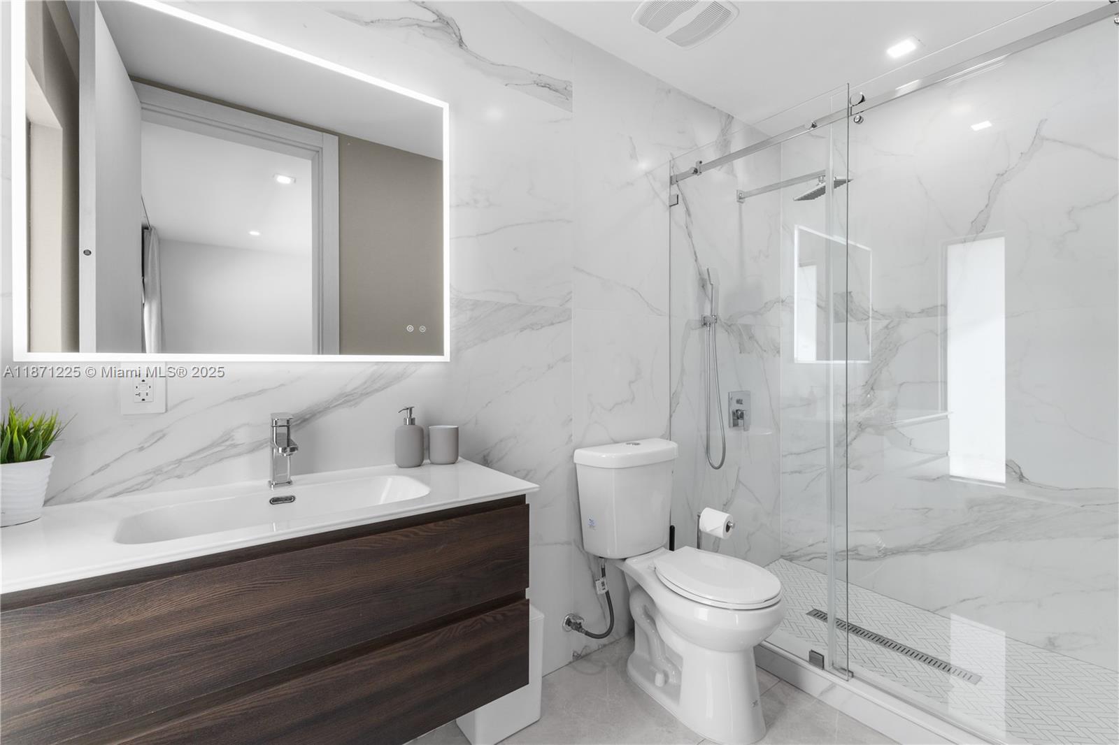 EASTERN SHORES - Residential