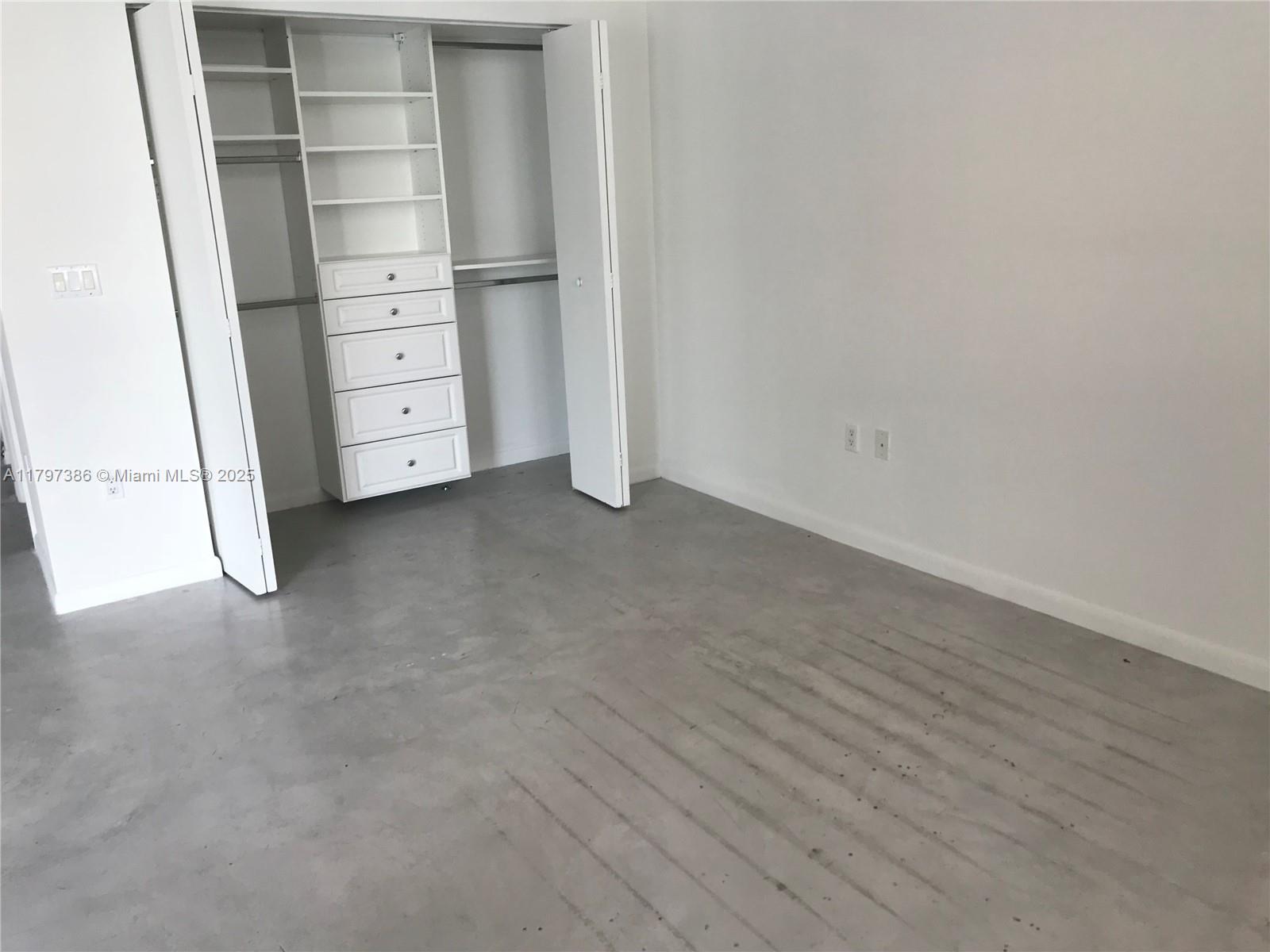 234 NE 3rd St 903