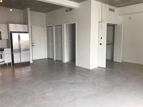 234 NE 3rd St 903 Miami FL 33132