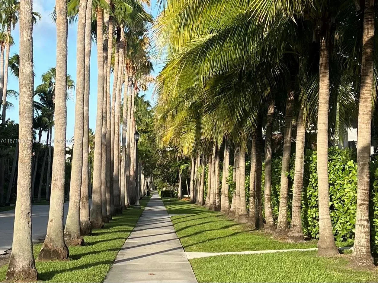 Key Biscayne, Florida 33149, United States, 1 Bedroom Bedrooms, ,1 BathroomBathrooms,Residential,Active,202806