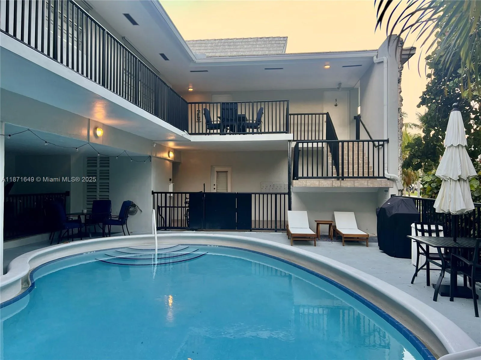 Key Biscayne, Florida 33149, United States, 1 Bedroom Bedrooms, ,1 BathroomBathrooms,Residential,Active,202806