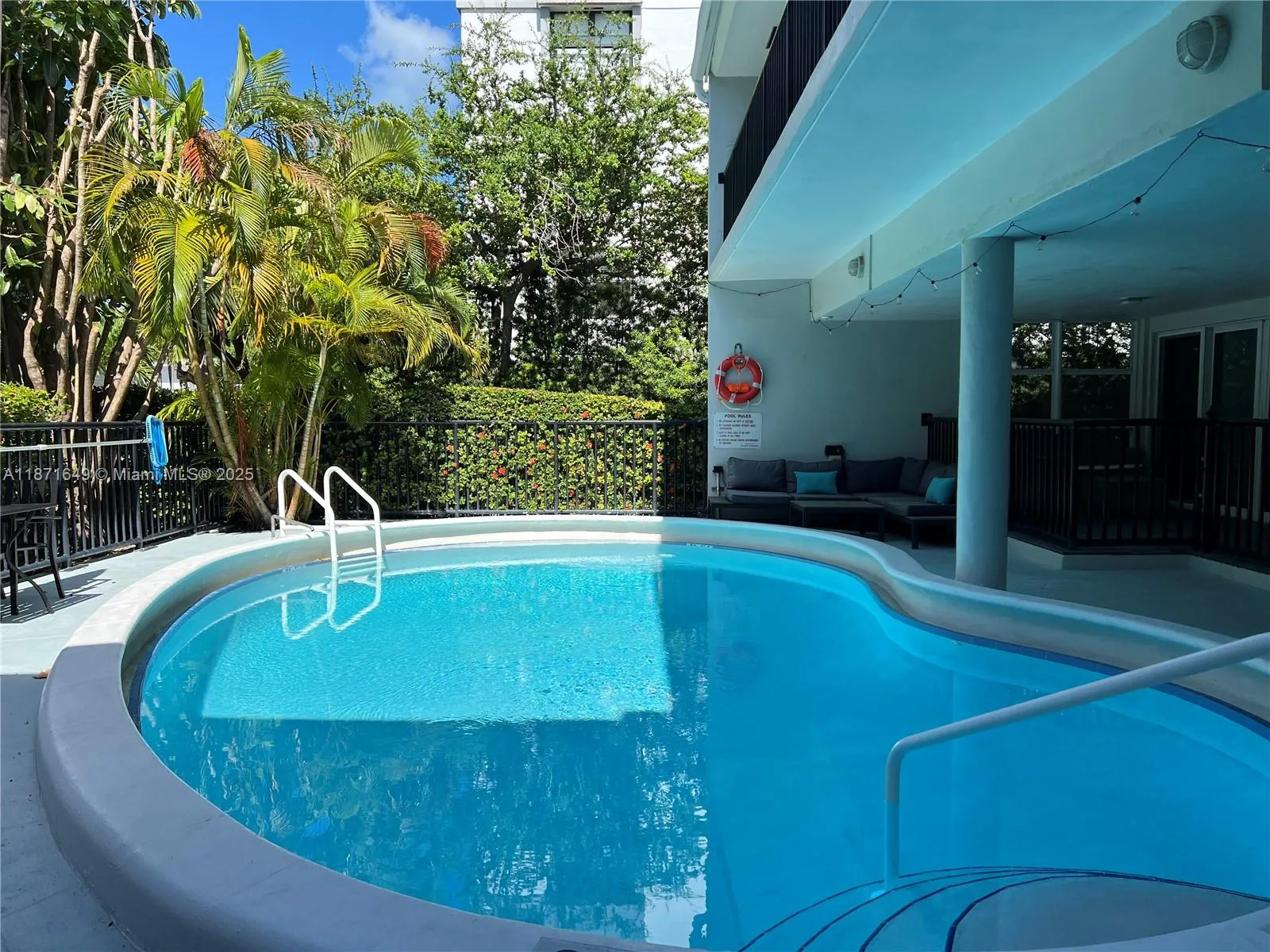 Key Biscayne, Florida 33149, United States, 1 Bedroom Bedrooms, ,1 BathroomBathrooms,Residential,Active,202806