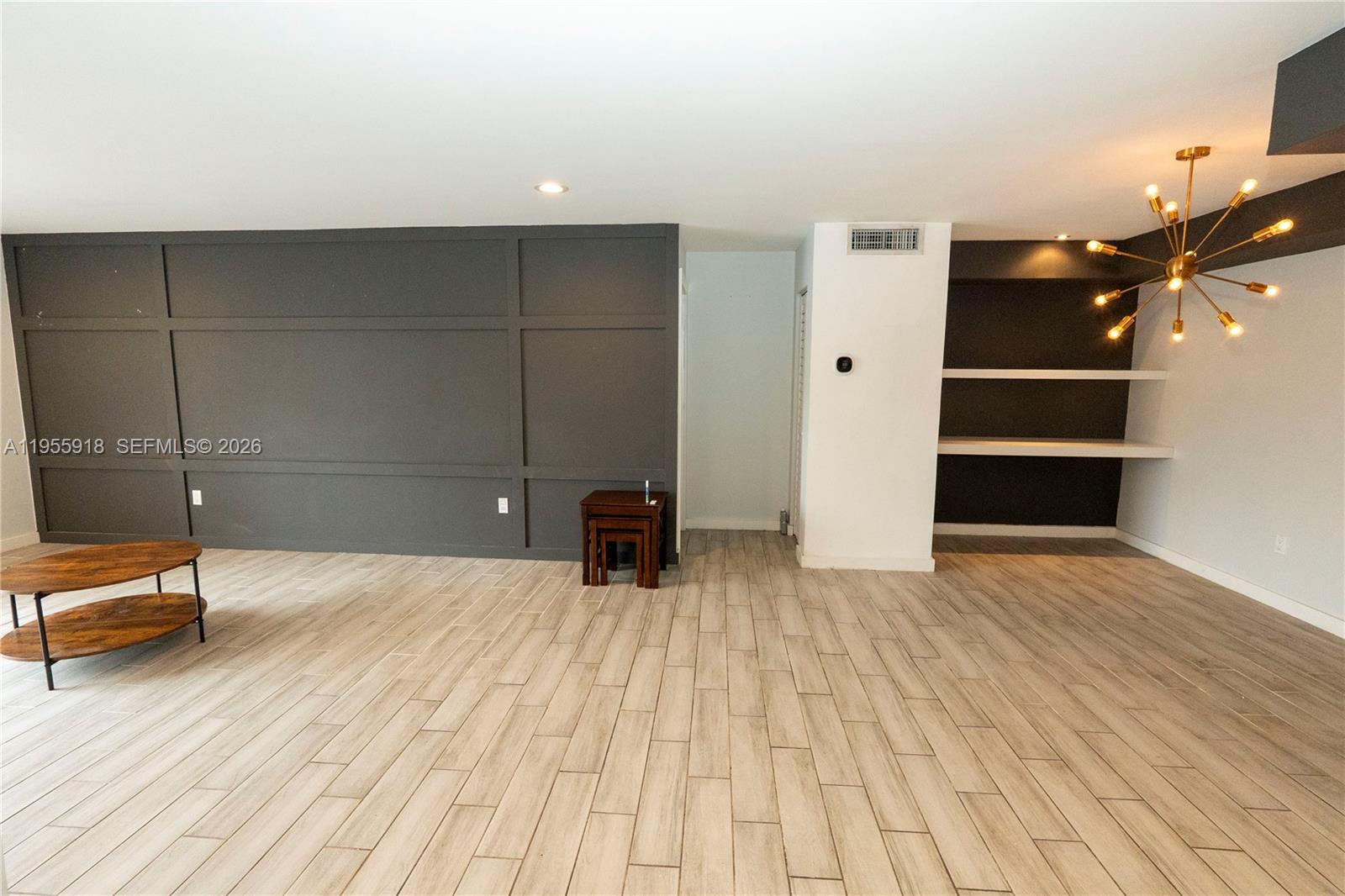 KINGS CREEK SO CONDO - Residential