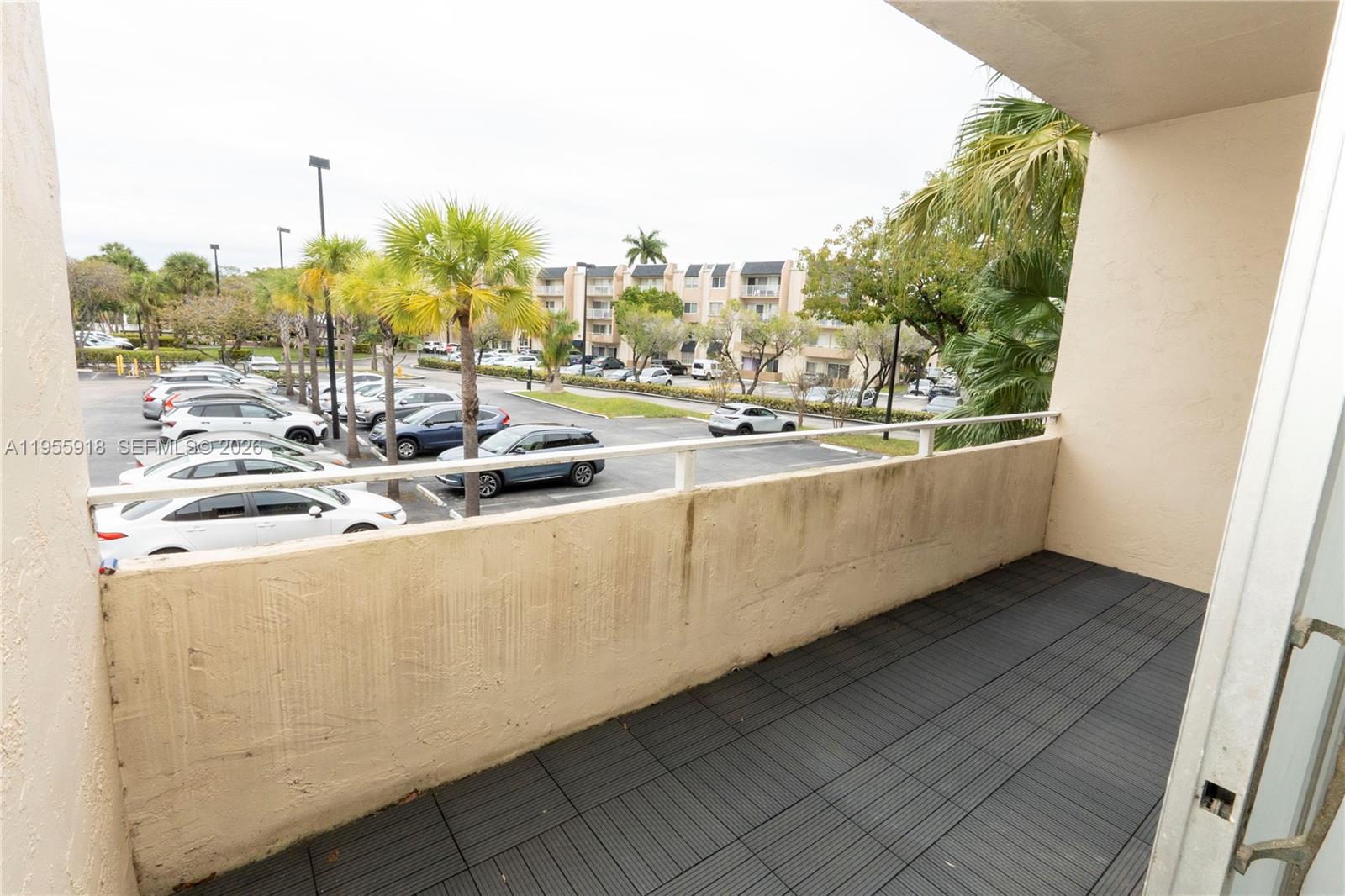 KINGS CREEK SO CONDO - Residential