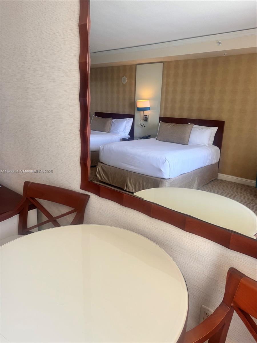 TRUMP INTERNATIONAL SONES - Residential