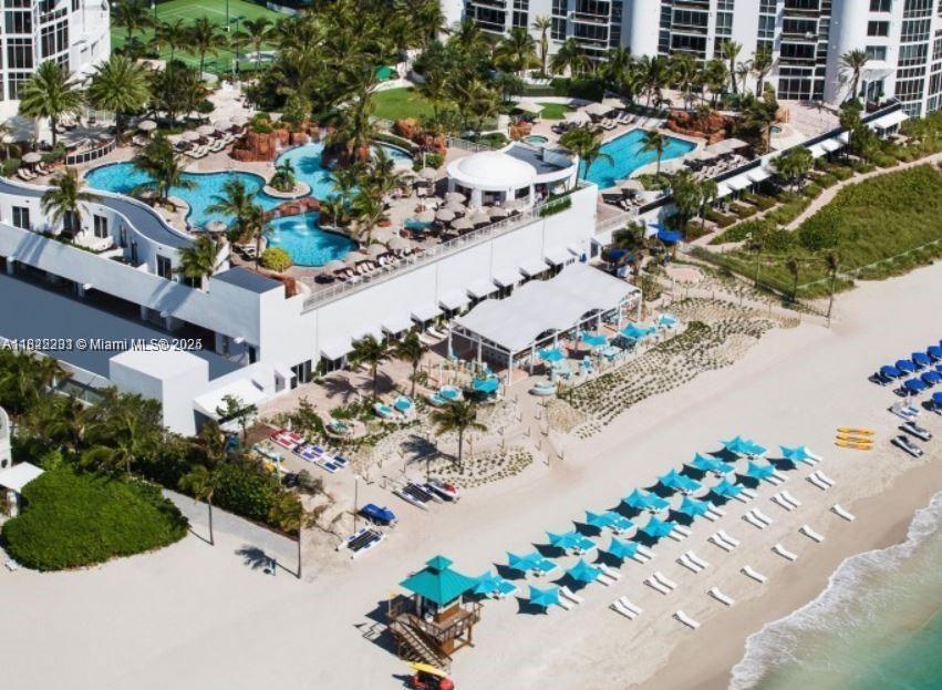 TRUMP INTERNATIONAL SONES - Residential