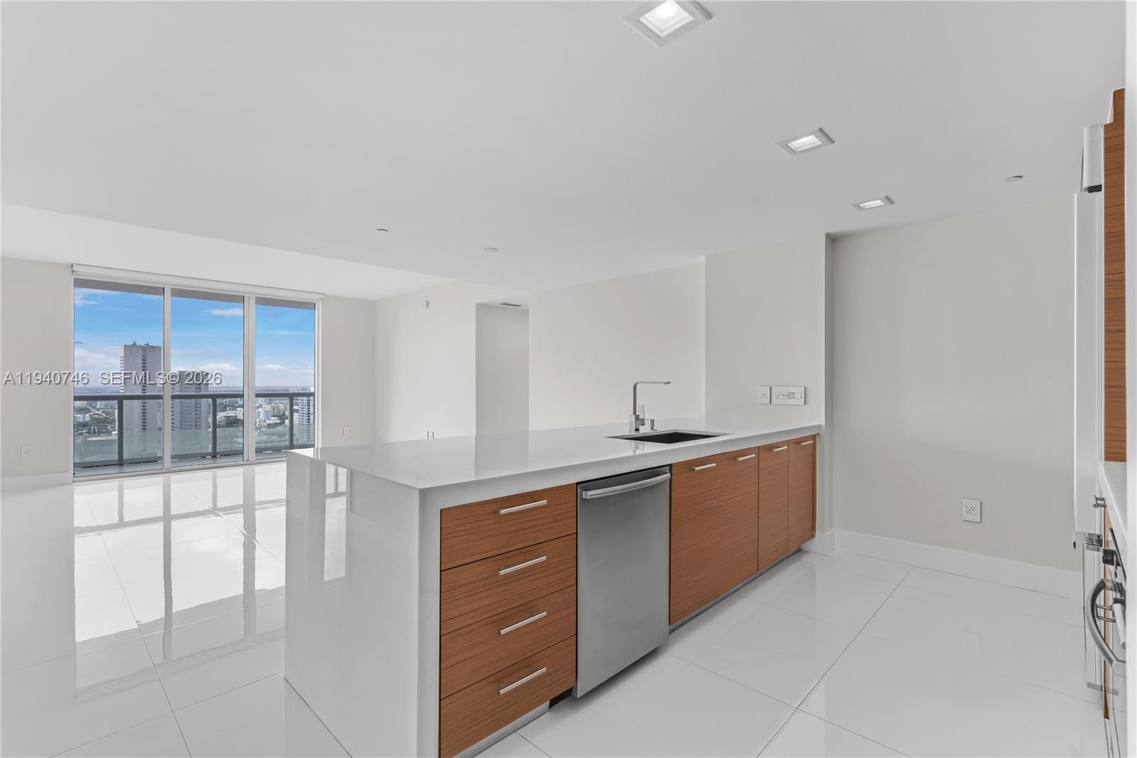 50 BISCAYNE CONDO - Residential Lease