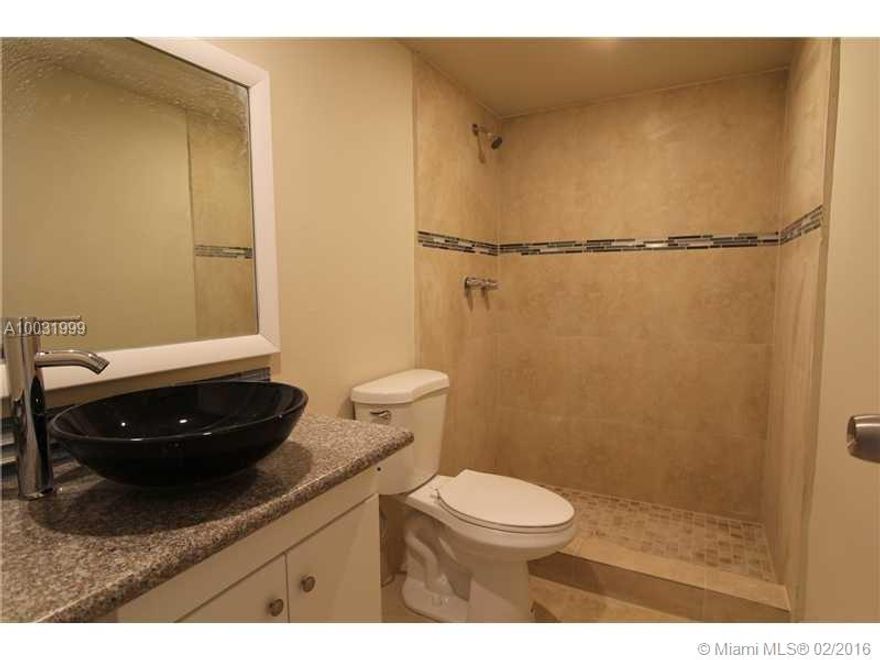 MULTIPLE OFFER AT THIS TIME, WE ARE SELECTING AN OFFER NOT RENTED YET BUT NOT SHOWING FOR NOW ANYMORE 
GREAT UNIT ON FIRST FLOOR . HAS 2 PARKING SPACES FOR FREE AND ADDITIONALS JUST 25 DOLARS MORE  NEW KITCHEN GRANITE COUNTERS NEW BATHROOMS DESIGNER SINKS , WILL RENT FAST SO HURRY  ( CONDO CHARGES 450 DOLLARS NON REFUNDABLE IF YOUR TENANT HAS A PET )