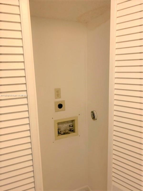 LAKE POINTE 5 CONDO - Residential Lease