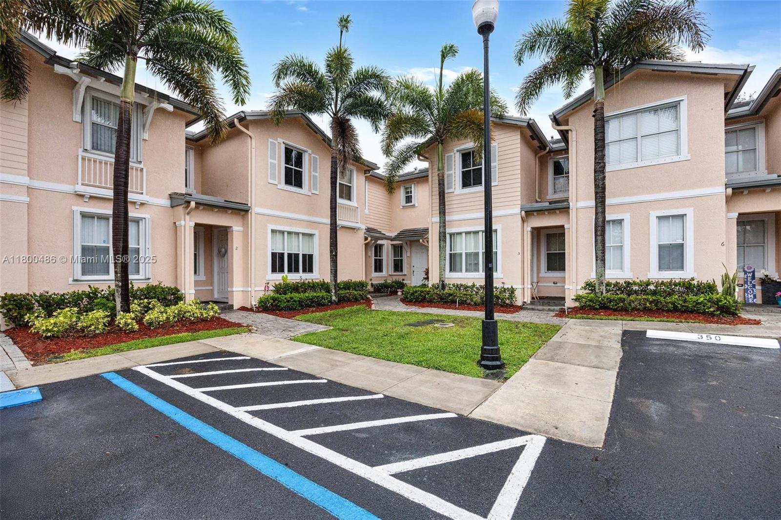Property for Sale at 2884 Se 2nd Dr 3, Homestead, Miami-Dade County, Florida - Bedrooms: 3 
Bathrooms: 3  - $355,000