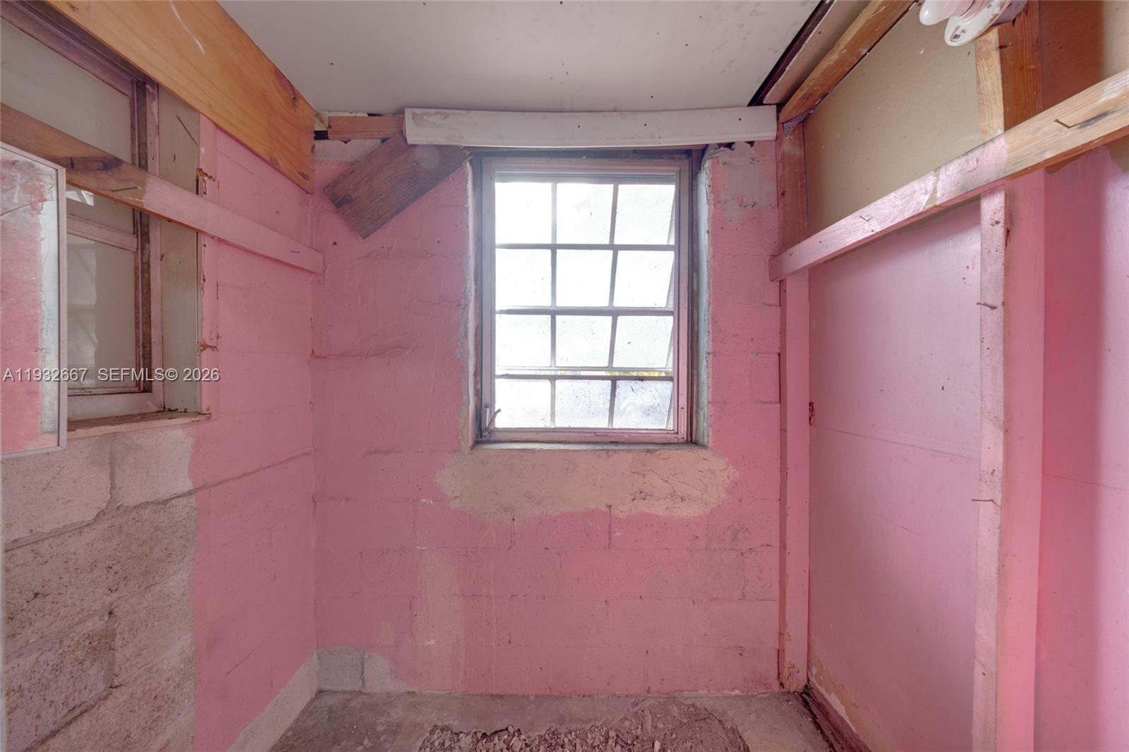 BRIAN MANORS - Residential