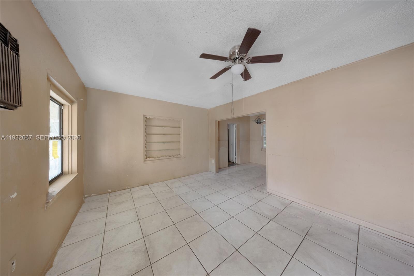 BRIAN MANORS - Residential