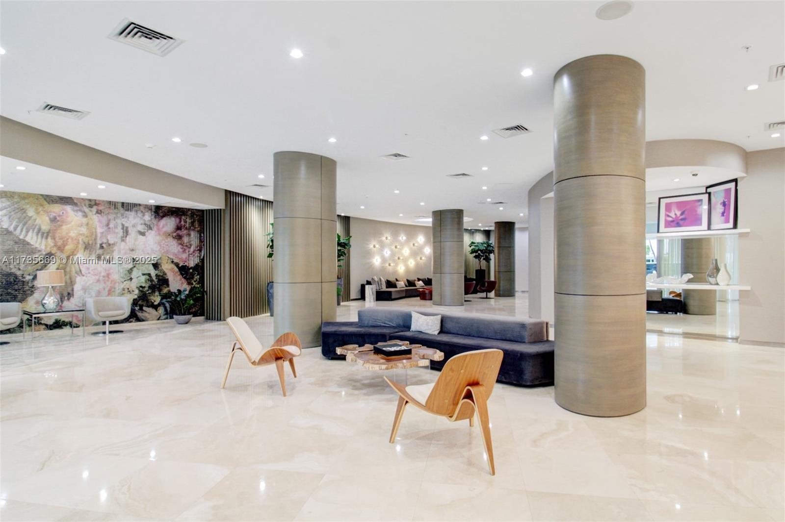 HARBOUR HOUSE - Residential