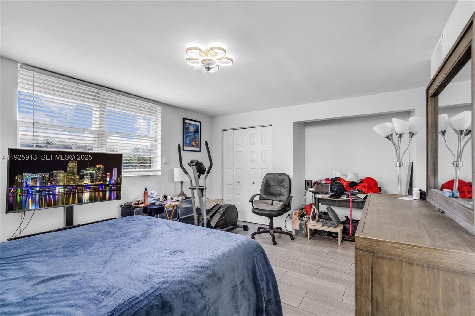 MEADOWBROOK LAKES VIEW CO - Residential