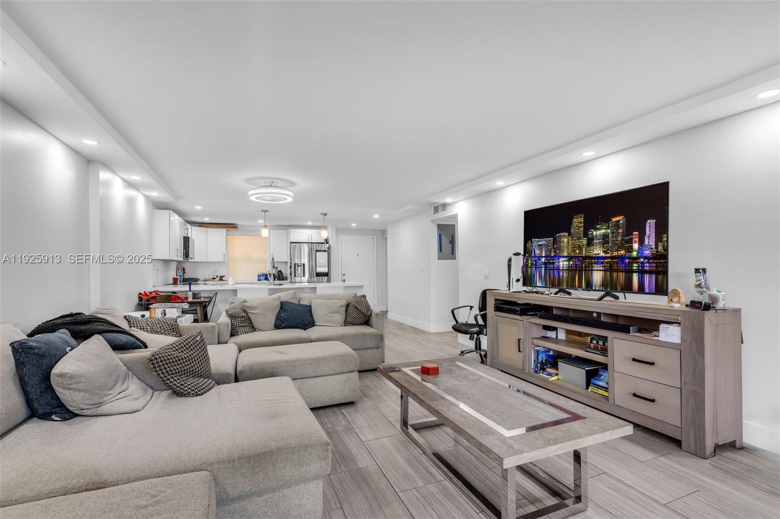 141 SE 3rd avenue 101