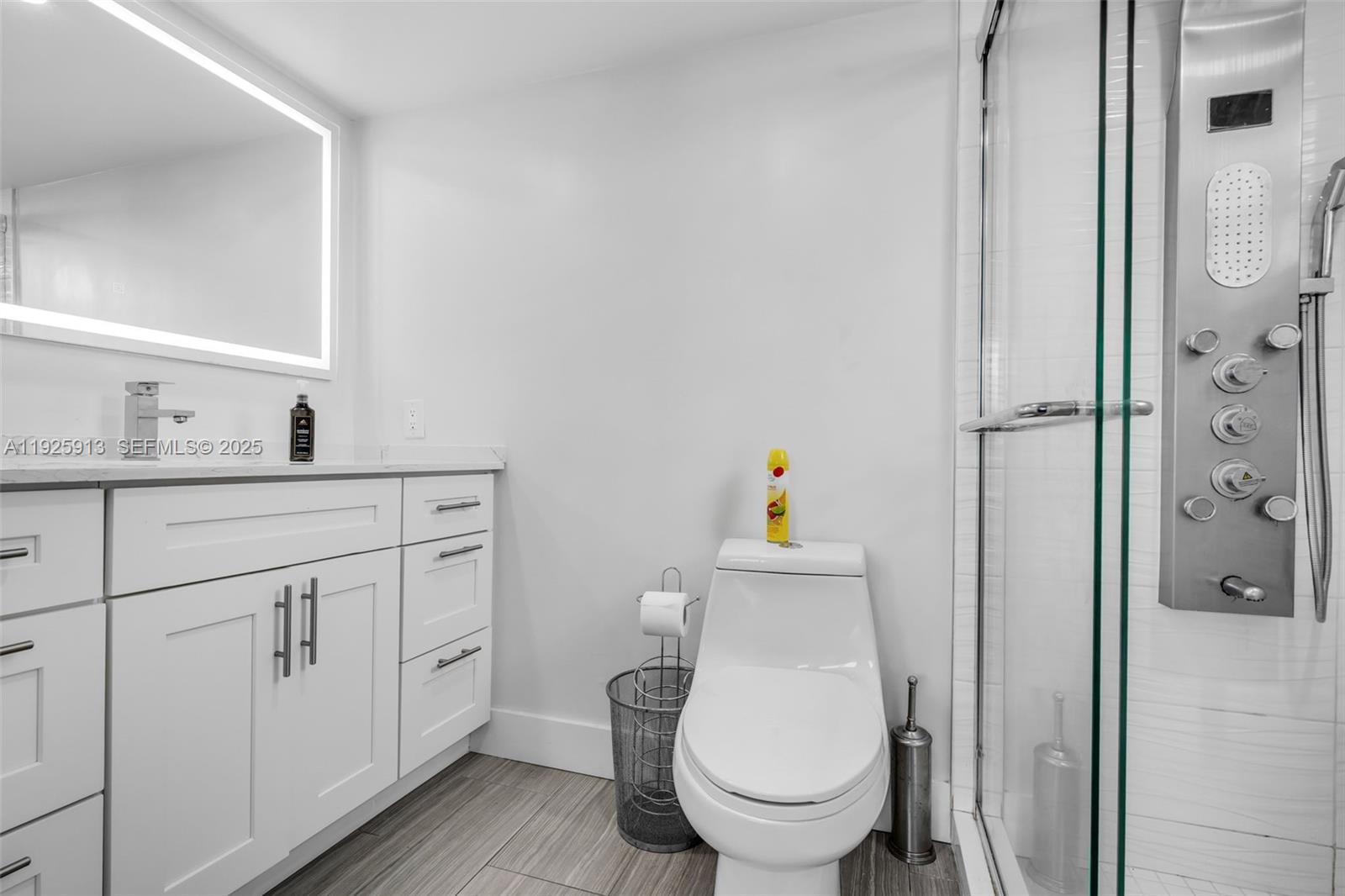 MEADOWBROOK LAKES VIEW CO - Residential