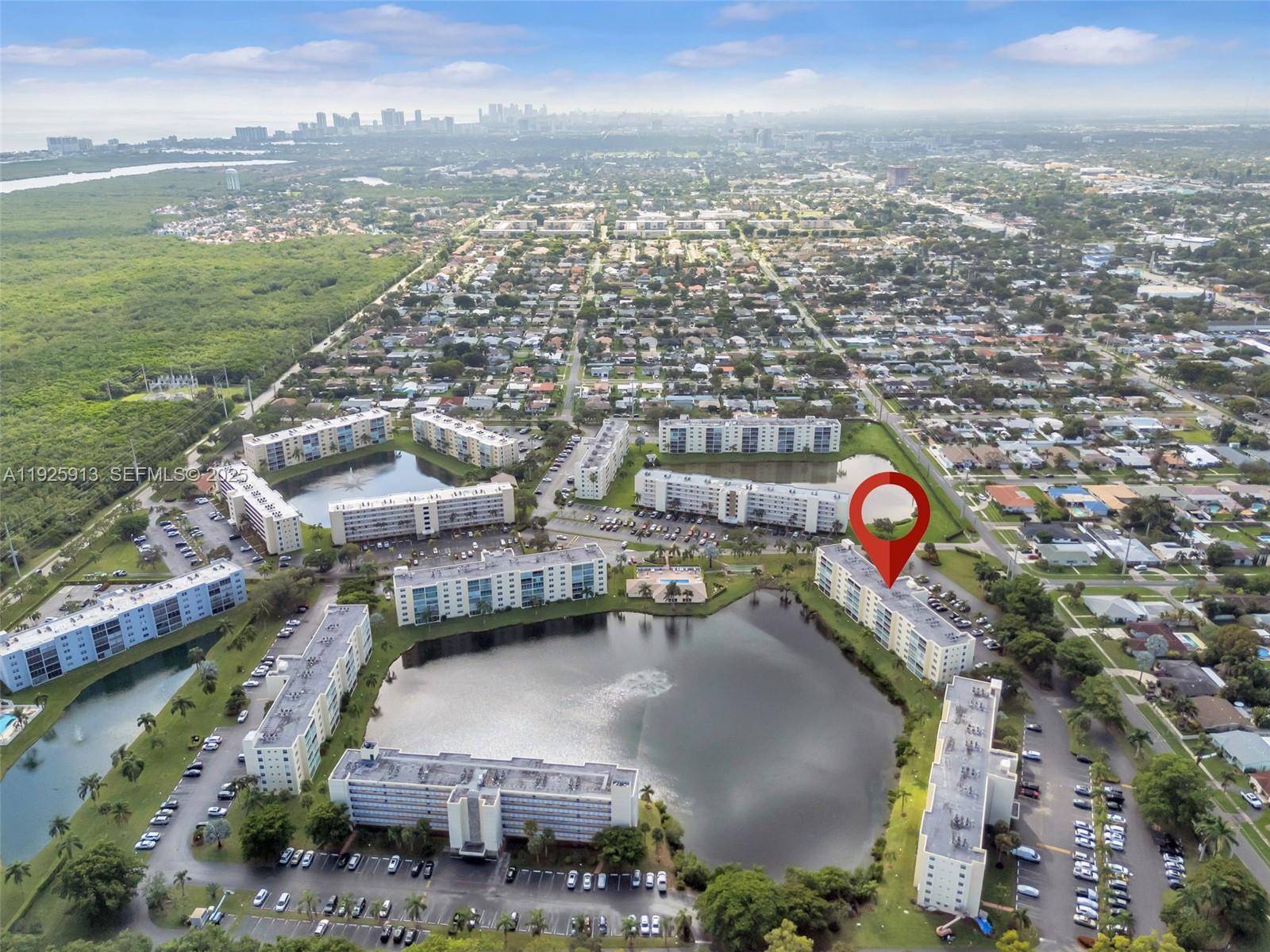 MEADOWBROOK LAKES VIEW CO - Residential