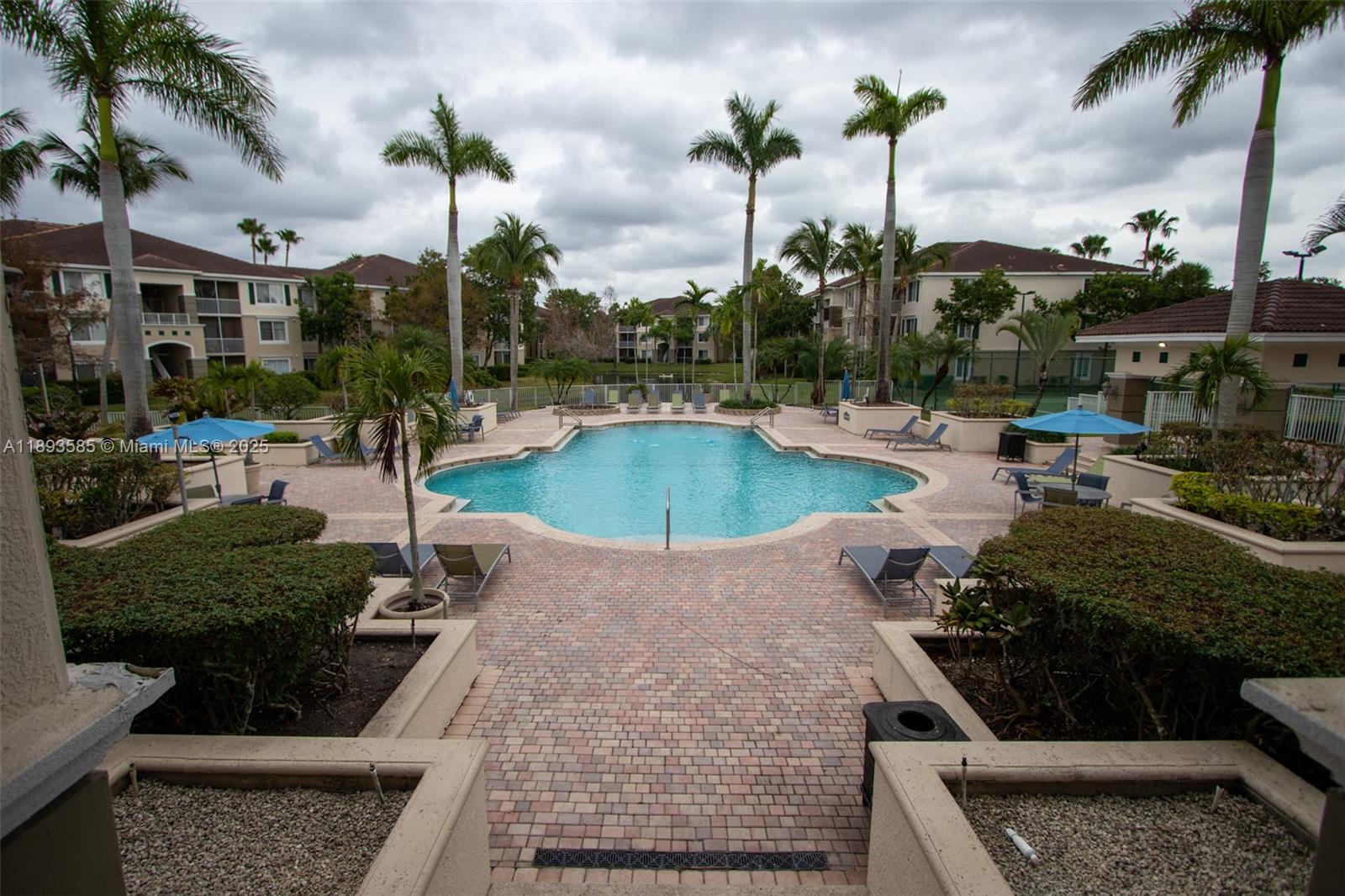 PALMS POINT CONDO - Residential Lease