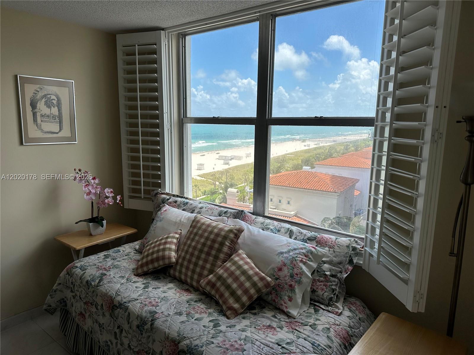 6039 Collins Ave 924