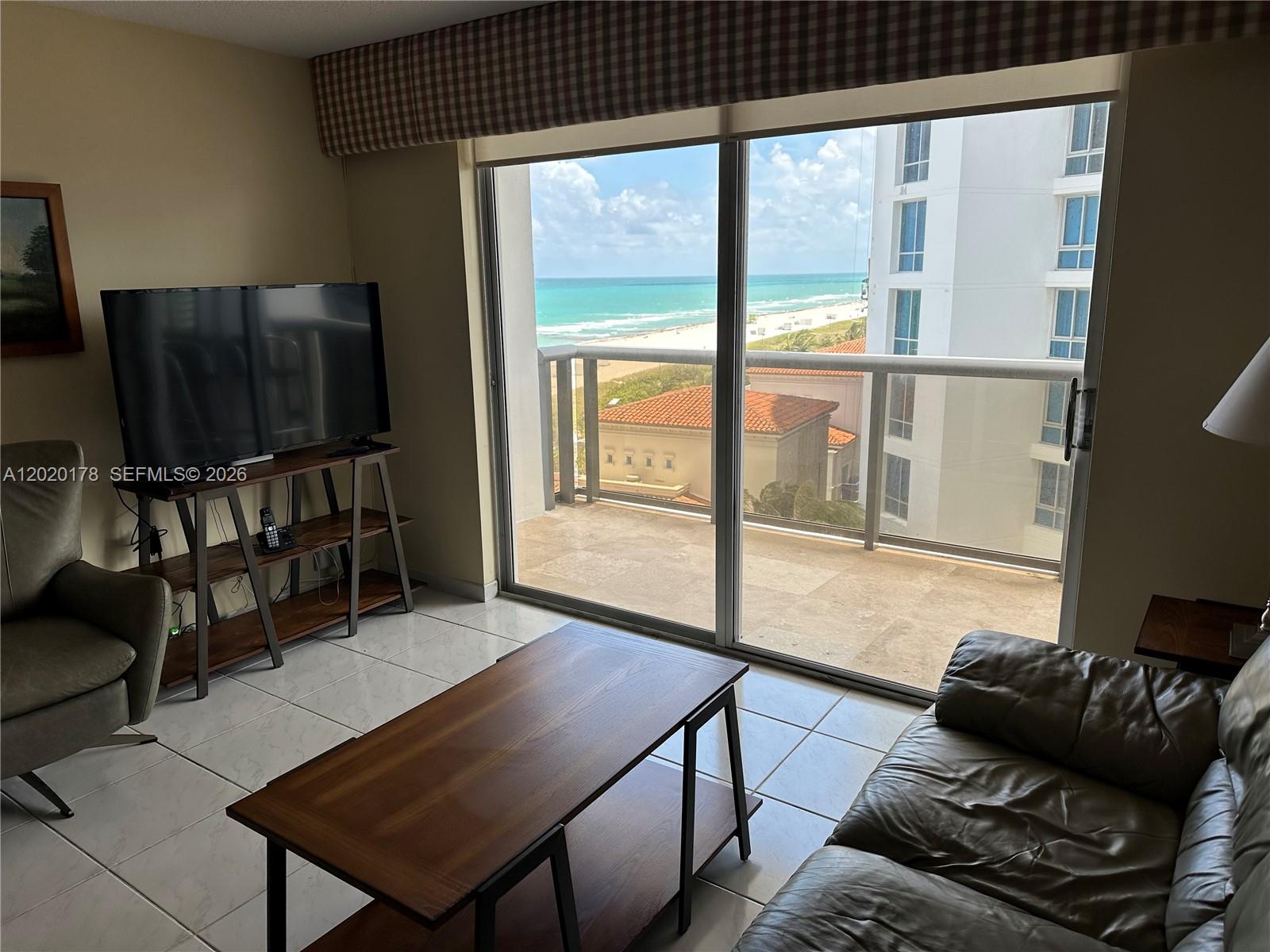 6039 Collins Ave 924