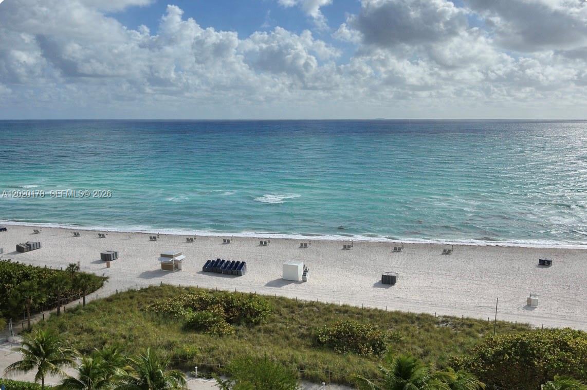 6039 Collins Ave 924