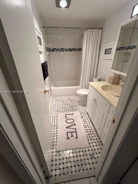 MEADOWBROOK LAKES CONDO - Residential