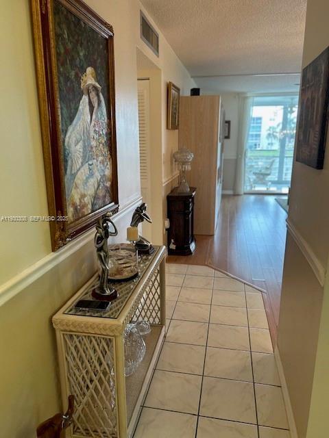 MEADOWBROOK LAKES CONDO - Residential