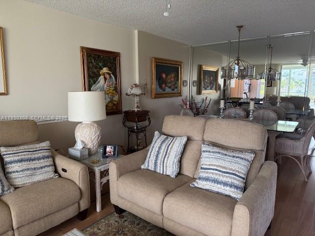MEADOWBROOK LAKES CONDO - Residential
