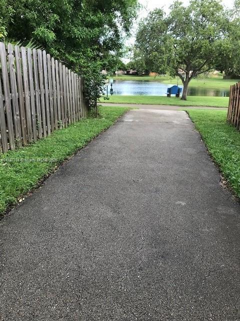 LAKESIDE AT THE HAMMOCKS - Residential