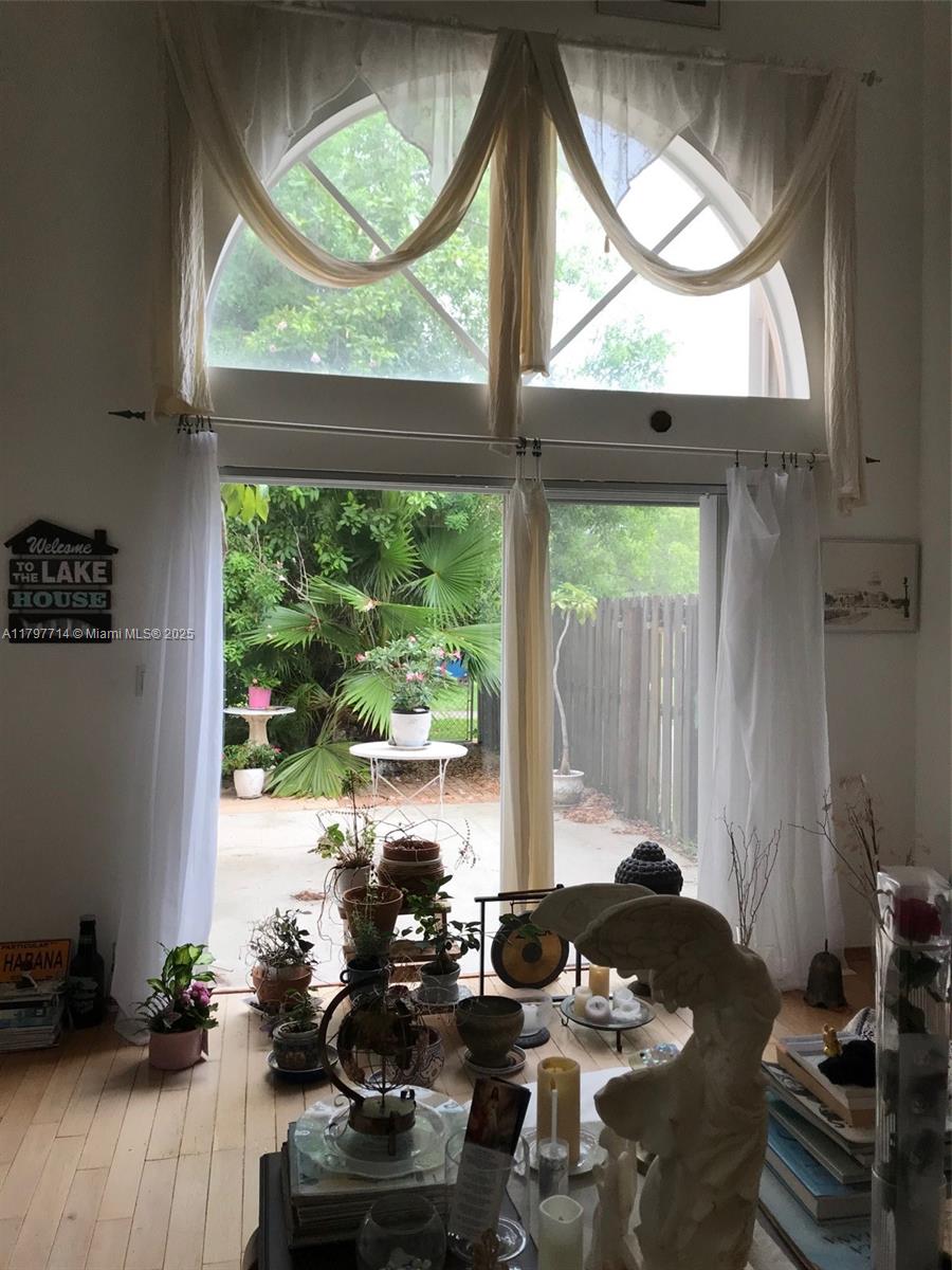 LAKESIDE AT THE HAMMOCKS - Residential