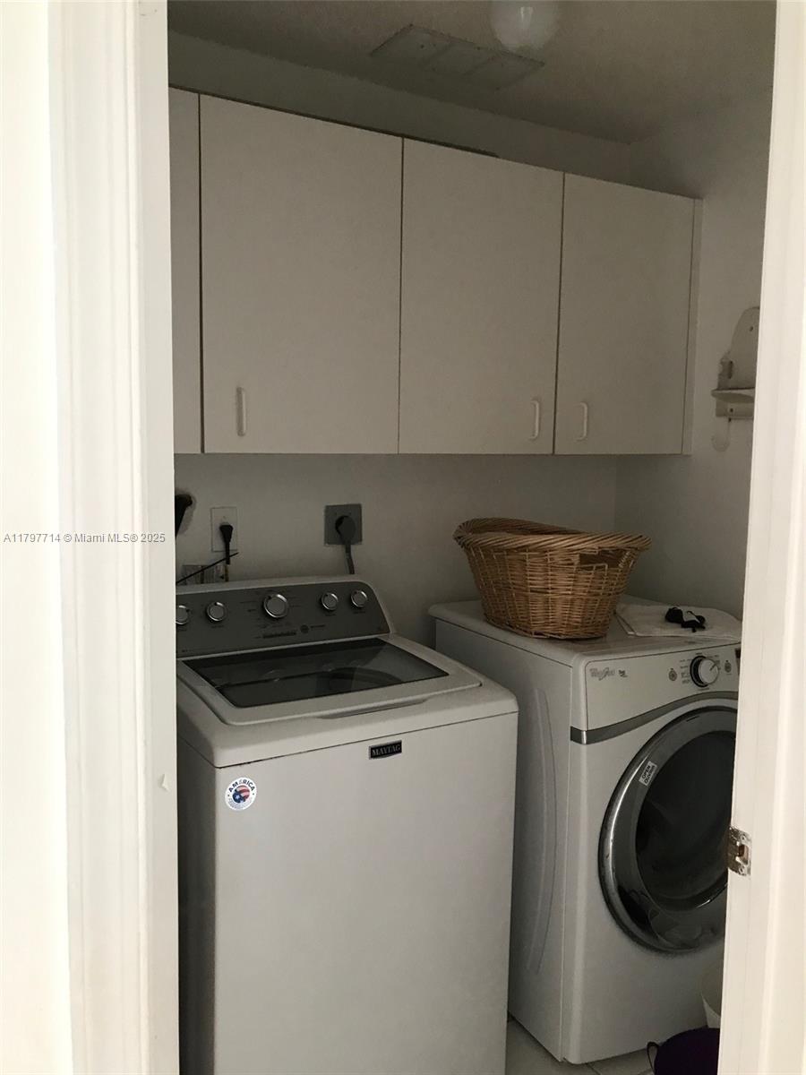 LAKESIDE AT THE HAMMOCKS - Residential