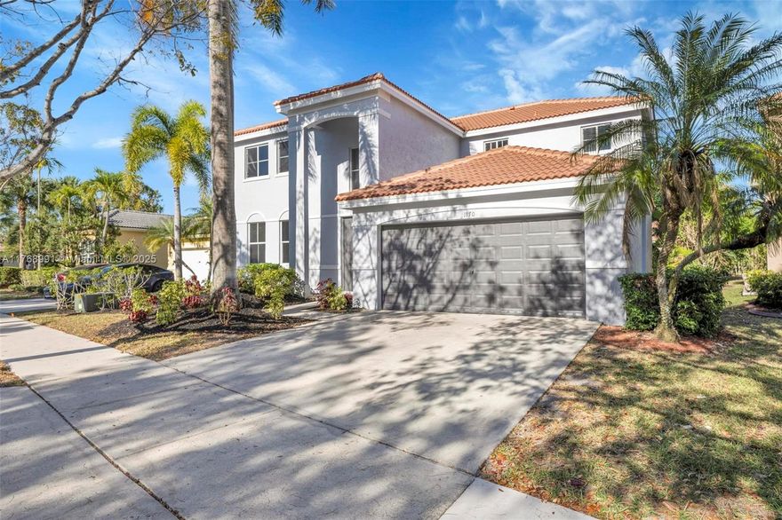 Back on Market. Seller said priced to sell! This beautifully renovated 5-bedroom, 4-bathroom home features 12x36 porcelain tile floors and a completely remodeled kitchen with quartz countertops, a waterfall island, and matching backsplash complemented by new shaker-style cabinets.



The primary suite has been transformed with a spa-inspired bathroom, complete with dual sinks, an LED mirror, and a modern soaking tub.



A grand entryway greets you with a chandelier, 18-foot ceilings, and elegant wood paneling that overlooks the staircase.



Designed with modern elegance and high-end finishes throughout, this home is perfect for growing families, entertaining guests, or enjoying everyday luxury. Roof is 2021. A/C Units is 2019 & 2022!