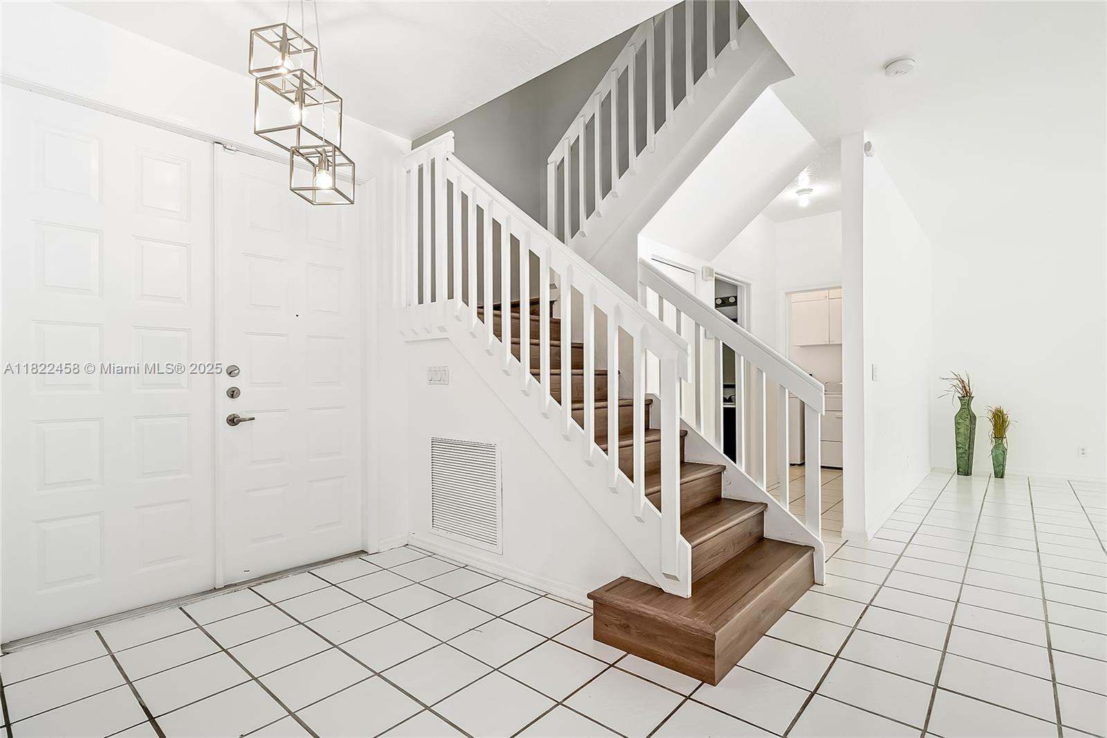 7426 Prescott Ln