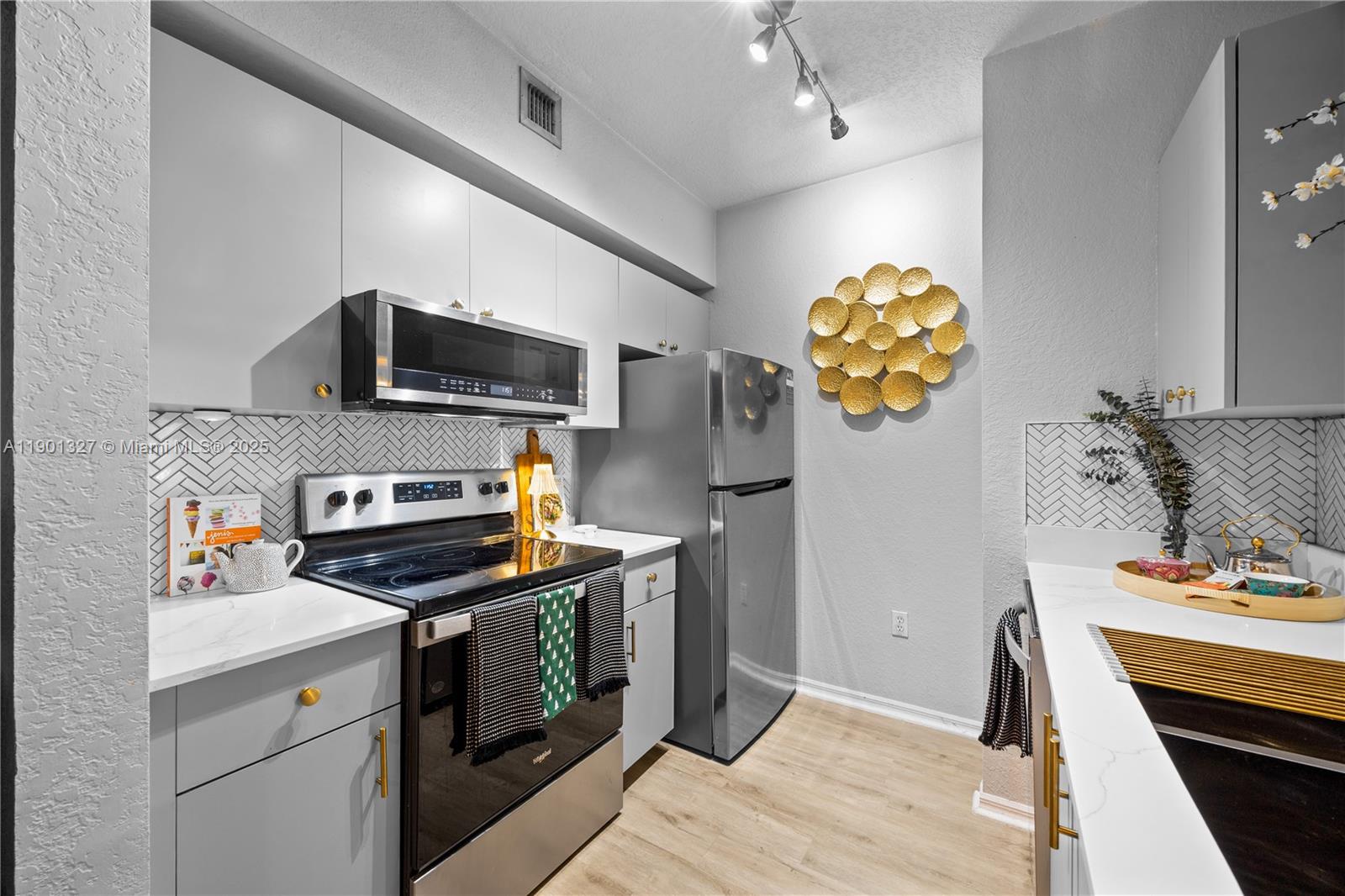 AVENTINE AT MIRAMAR CONDO - Residential Lease