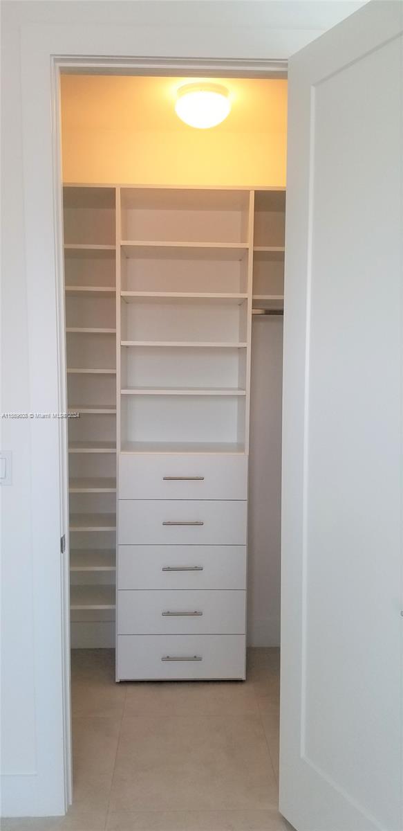 KILLIAN COMMONS - Residential Lease
