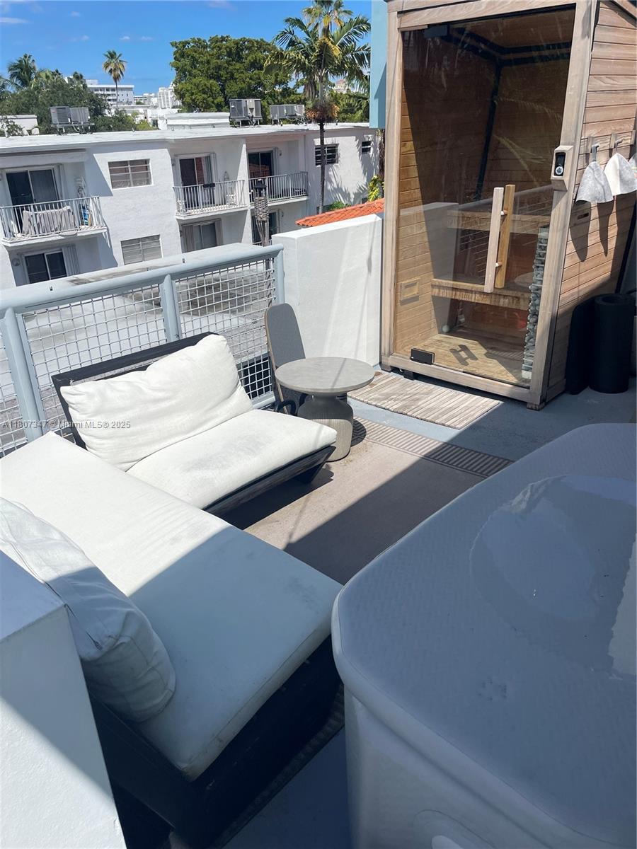 734 MICHIGAN CONDO - Residential