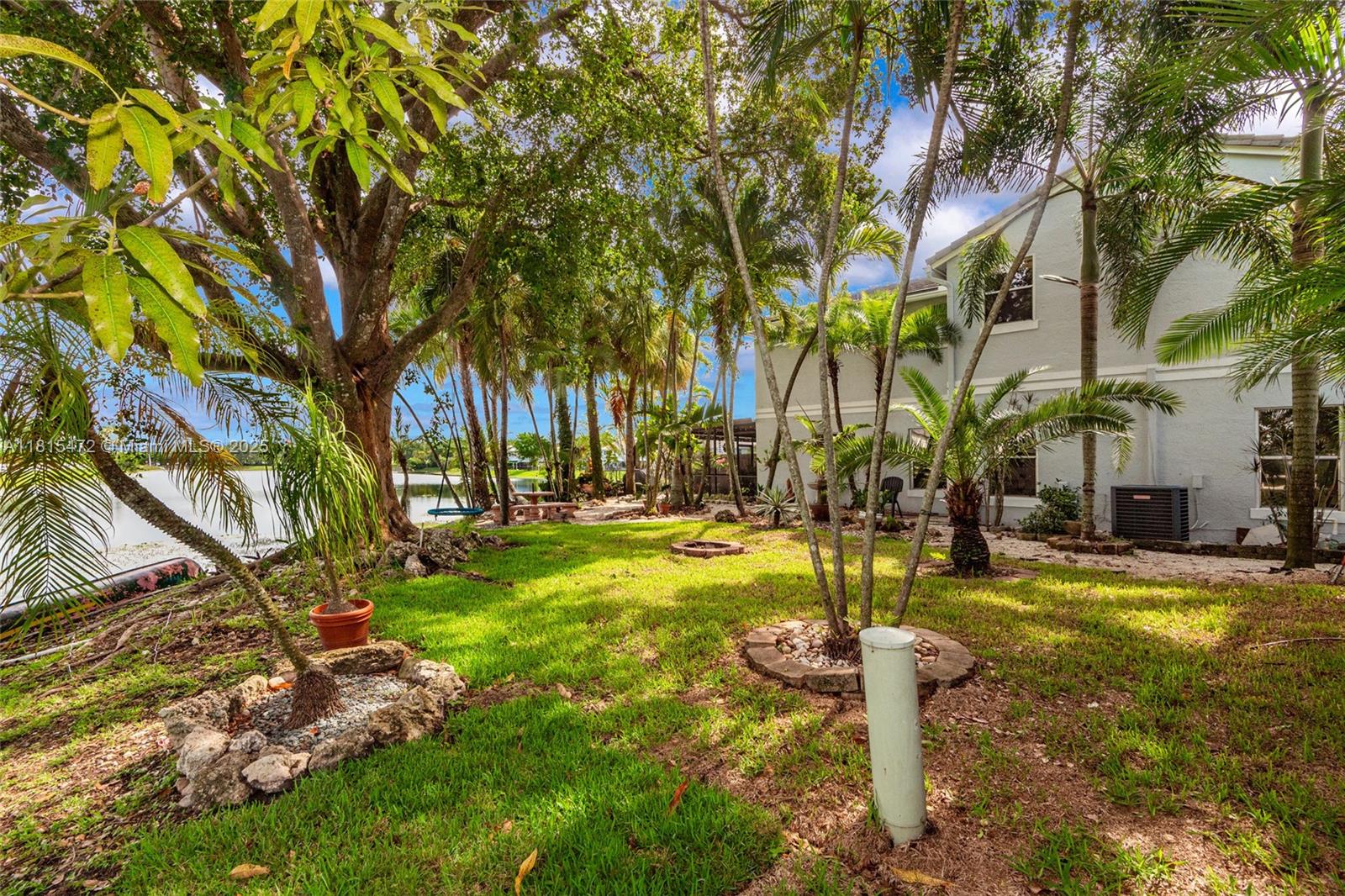 HAWKES BLUFF - Residential