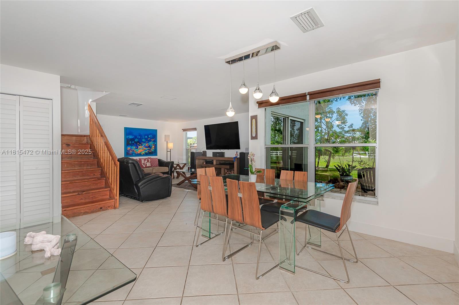 HAWKES BLUFF - Residential