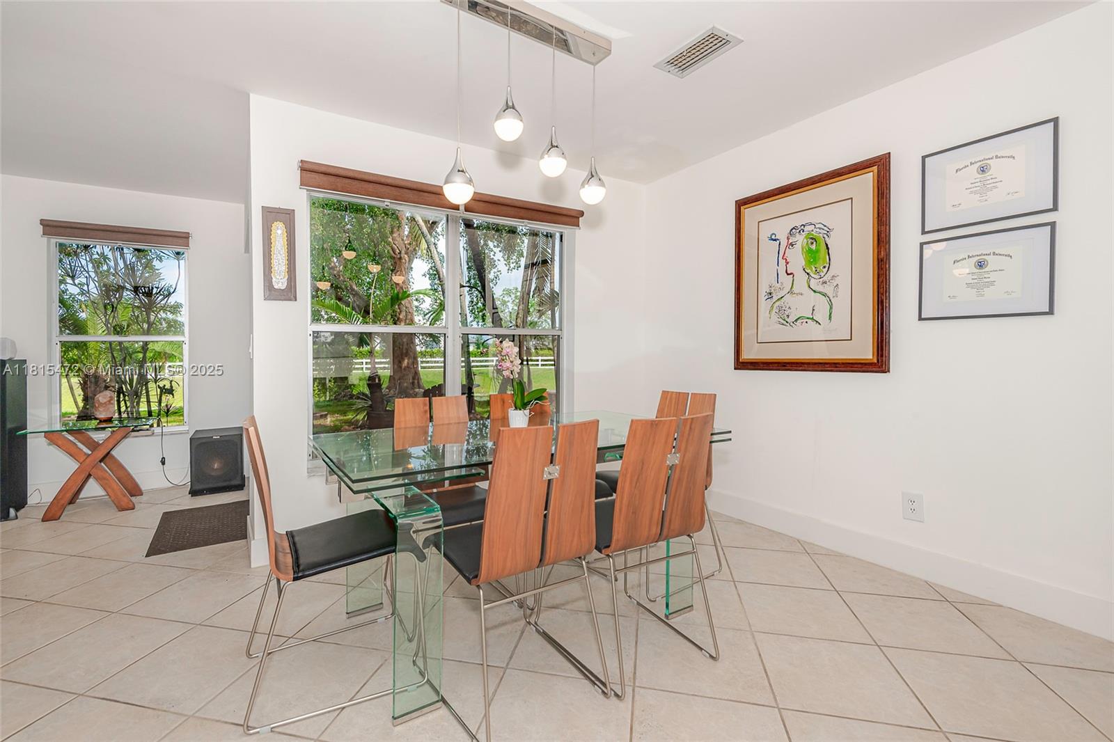 HAWKES BLUFF - Residential